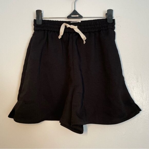 Aritzia Pants - Aritzia Wilfred Autier Short size XXS